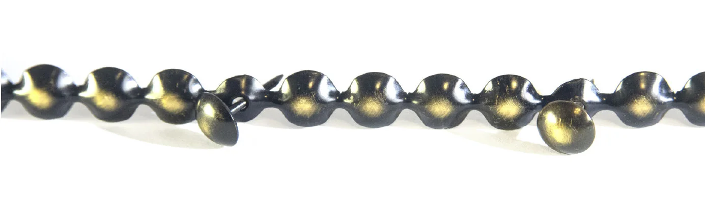 Stud strip in smoked iron – smoked brass
